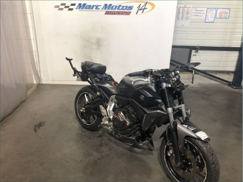 YAMAHA MT07 