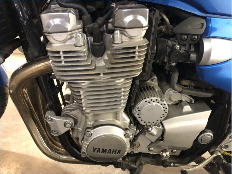 YAMAHA 1300 XJR 
