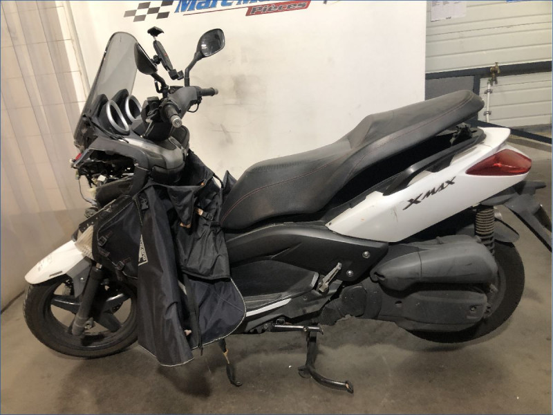 YAMAHA 125 XMAX 
