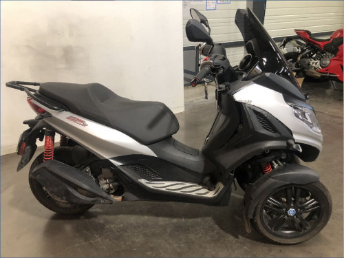 PIAGGIO 300 MP3 HPE
