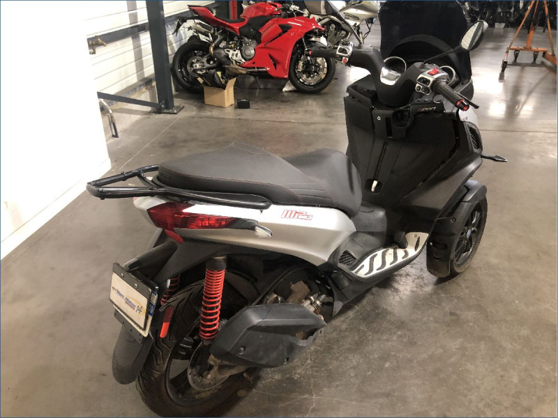 PIAGGIO 300 MP3 HPE