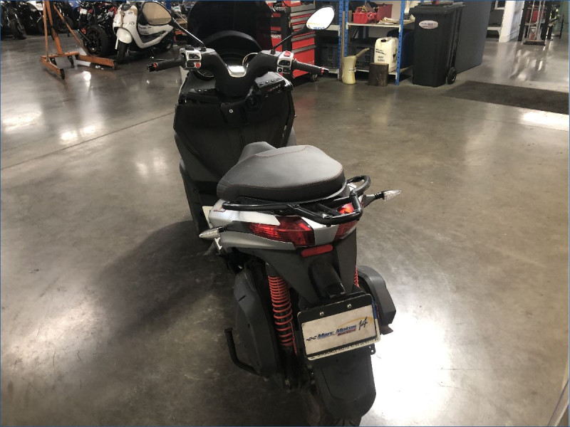 PIAGGIO 300 MP3 HPE