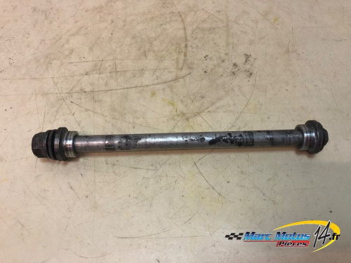 AXE DE ROUE ARRIERE HONDA 125 NSR R 1996