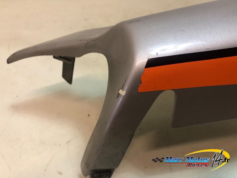 CACHE LATERAL DROIT HONDA 125 NSR R 1996