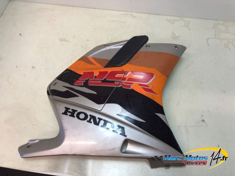 FLANC DE CARENAGE DROIT HONDA 125 NSR R 1996