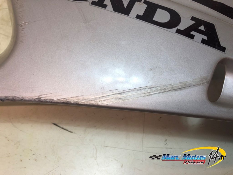 FLANC DE CARENAGE DROIT HONDA 125 NSR R 1996
