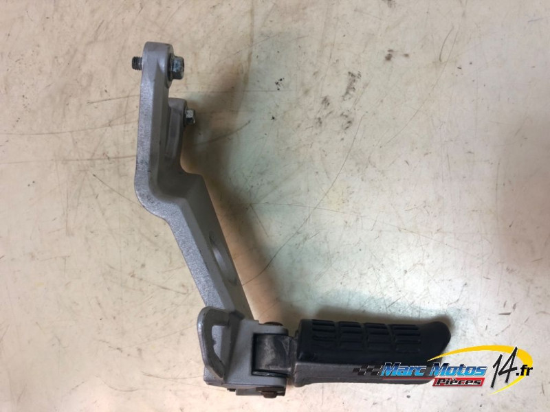 PLATINE ARRIERE DROITE HONDA 125 NSR R 1996