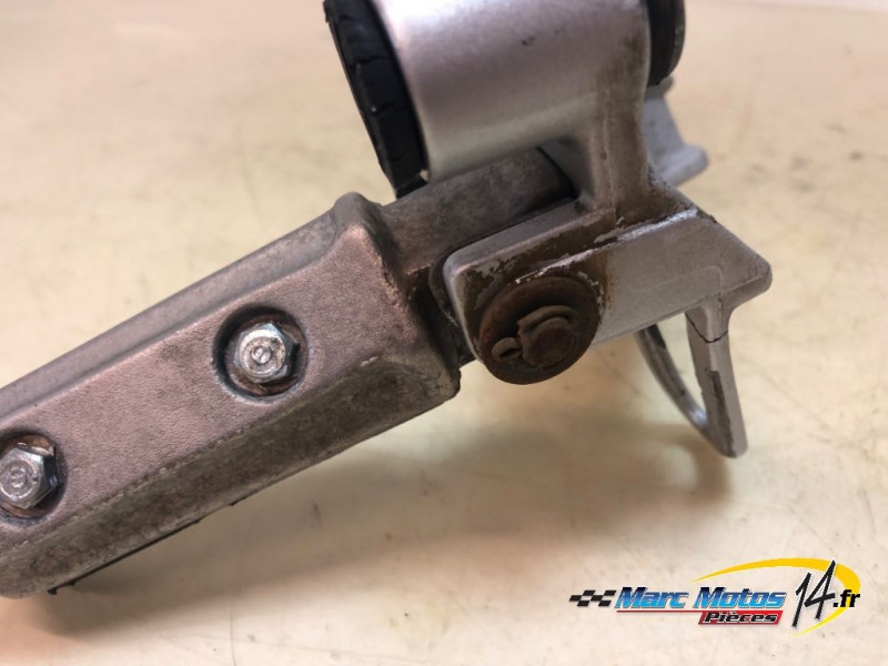 PLATINE ARRIERE DROITE HONDA 125 NSR R 1996