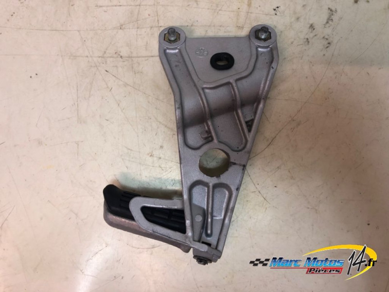 PLATINE ARRIERE GAUCHE HONDA 125 NSR R 1996