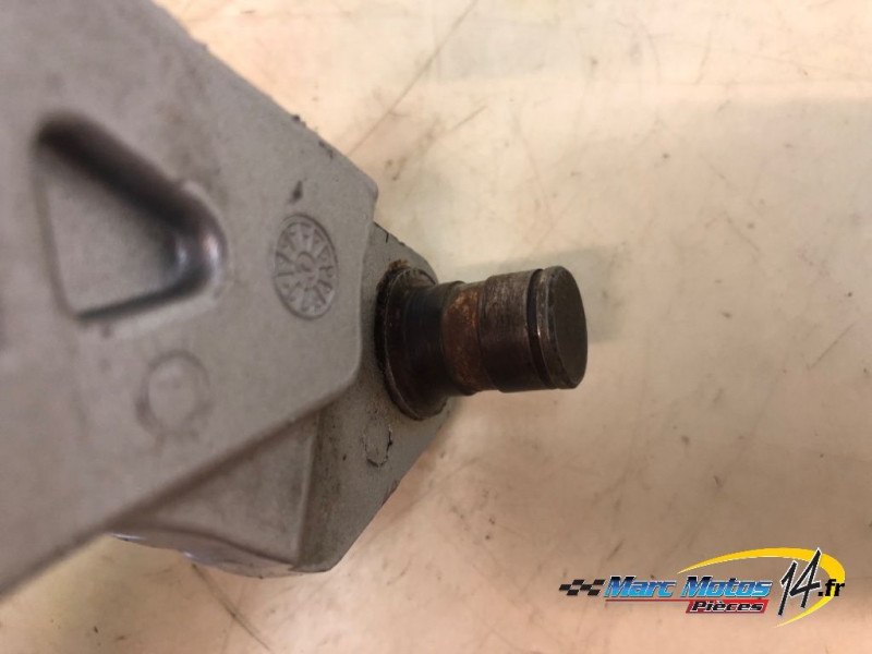 PLATINE AVANT DROITE HONDA 125 NSR R 1996