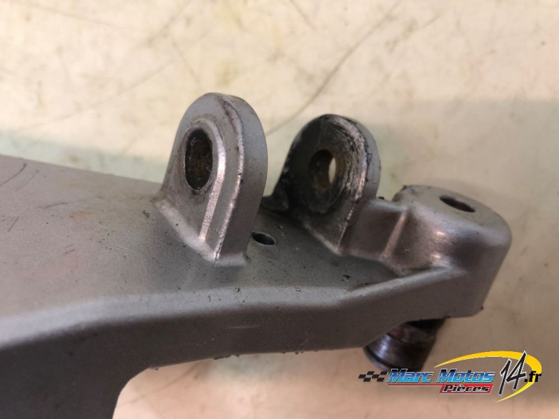 PLATINE AVANT DROITE HONDA 125 NSR R 1996