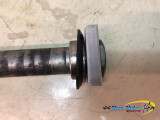 AXE DE ROUE ARRIERE YAMAHA R1 2009