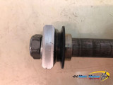 AXE DE ROUE ARRIERE YAMAHA R1 2009