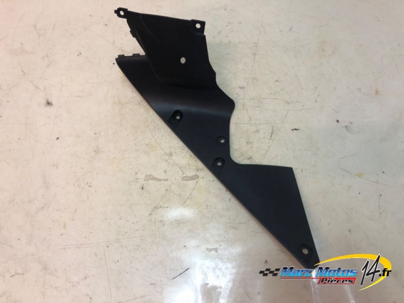HABILLAGE DE CARENAGE DROIT YAMAHA R1 2009