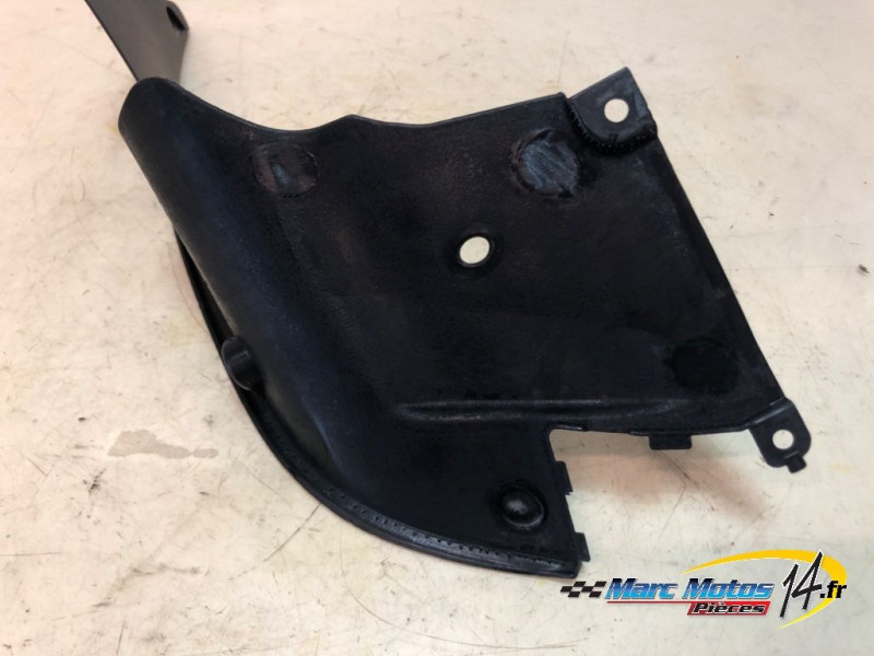 HABILLAGE DE CARENAGE DROIT YAMAHA R1 2009