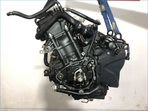 MOTEUR YAMAHA R1 2009