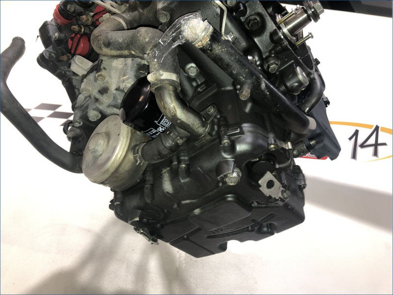 MOTEUR YAMAHA R1 2009