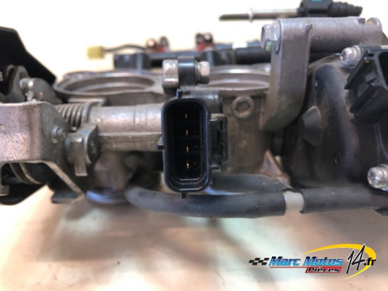 RAMPE D'INJECTION YAMAHA R1 2009