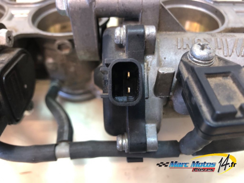 RAMPE D'INJECTION YAMAHA R1 2009
