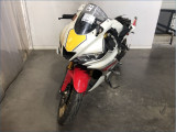 YAMAHA R3 