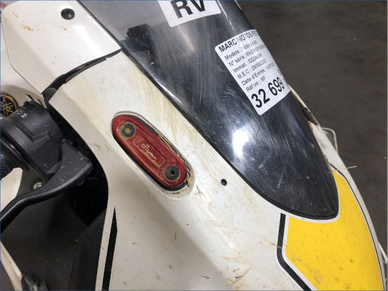 YAMAHA R3 