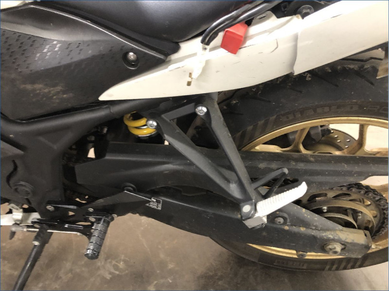 YAMAHA R3 