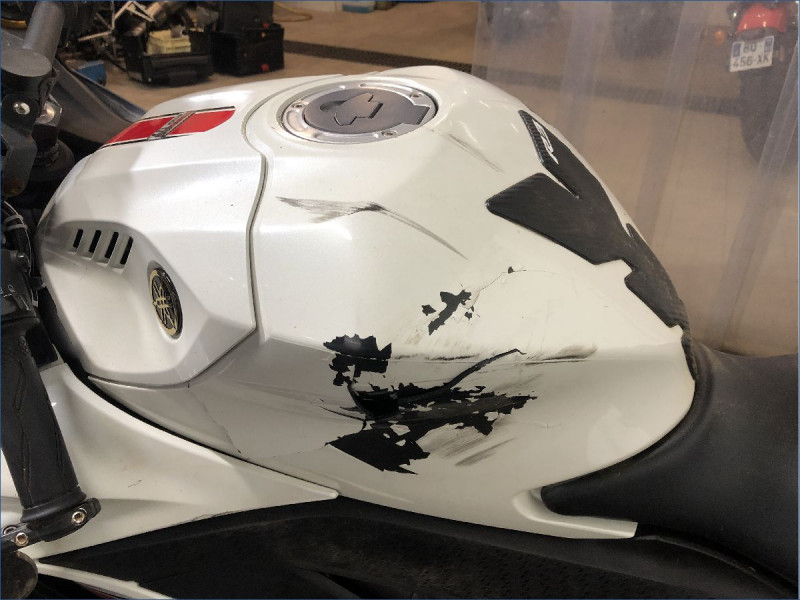 YAMAHA R3 