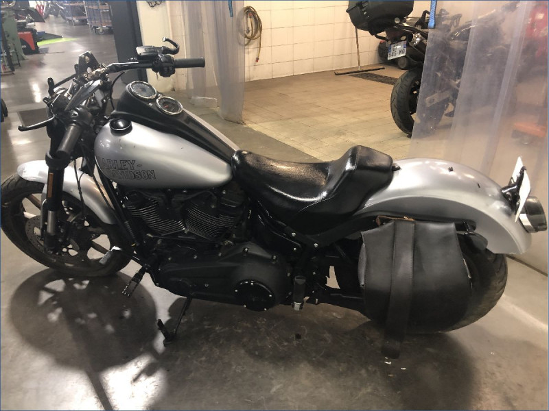 HARLEY-DAVIDSON 1870 SOFTAIL LOW RIDER S 