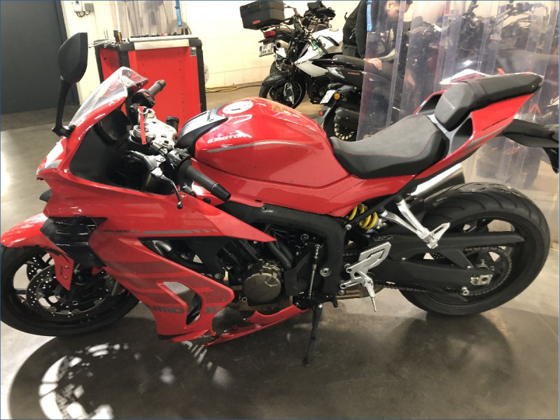 QJMOTOR 800 SRK RR 