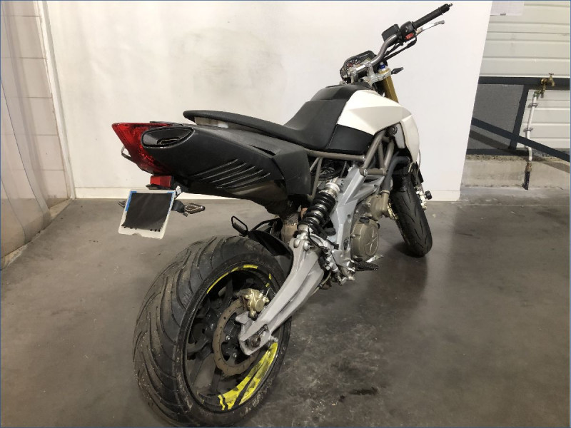 APRILIA 750 DORSODURO 