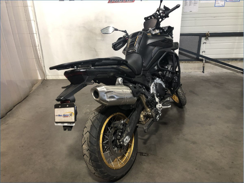 VOGE 900 DSX 