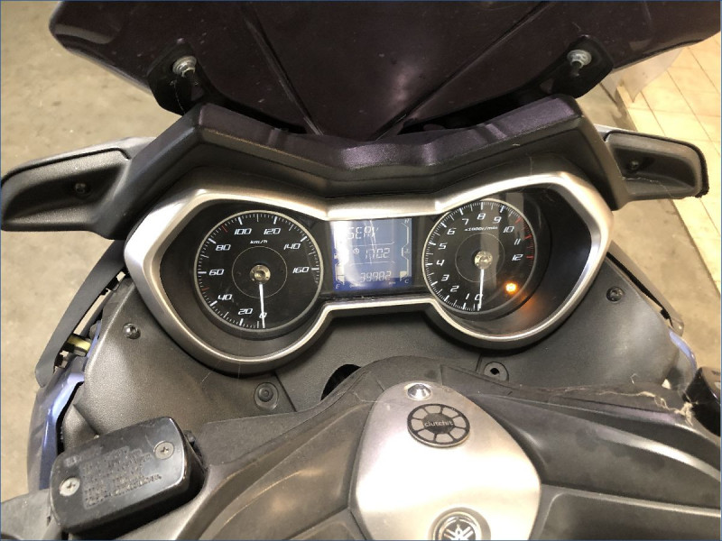 YAMAHA 125 XMAX 