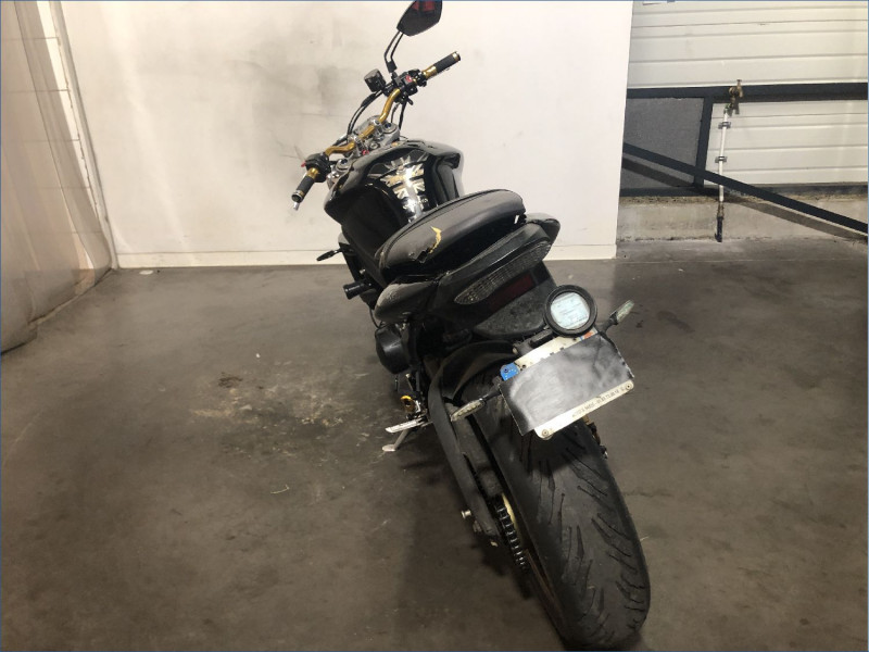 TRIUMPH 675 STREET TRIPLE 