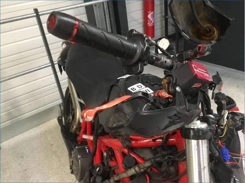 DUCATI 796 HYPERMOTARD 
