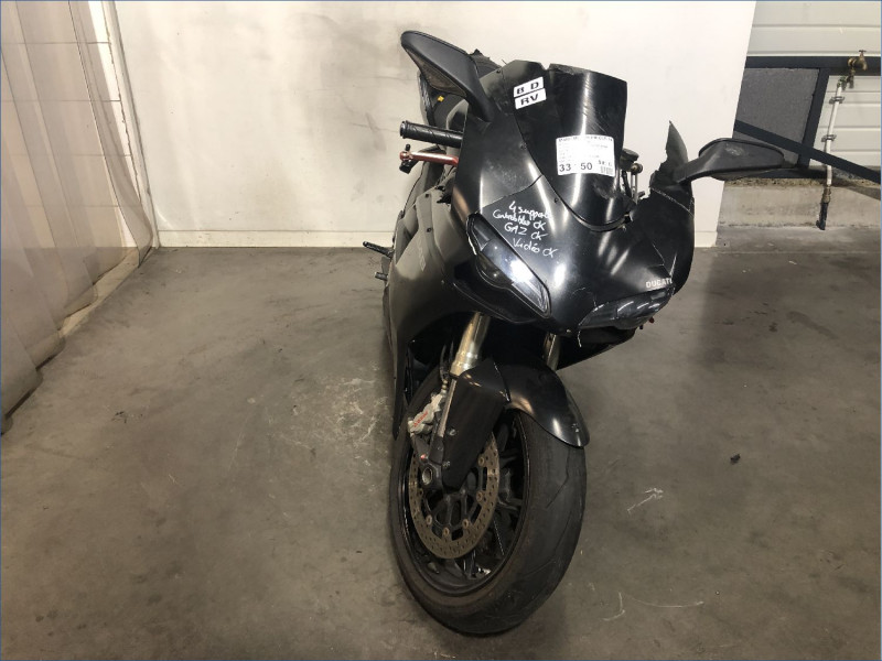 DUCATI 848 