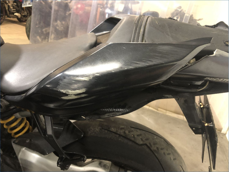 DUCATI 848 