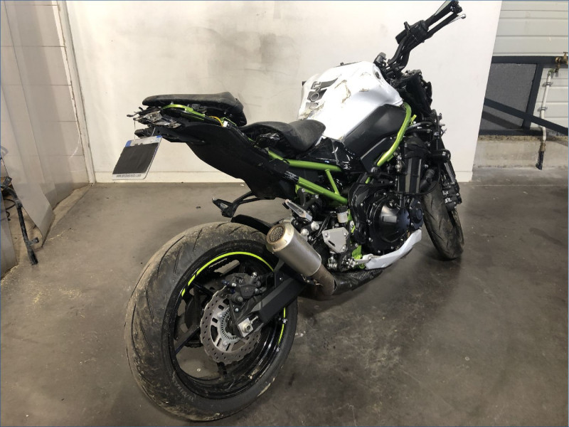 KAWASAKI Z900 A2