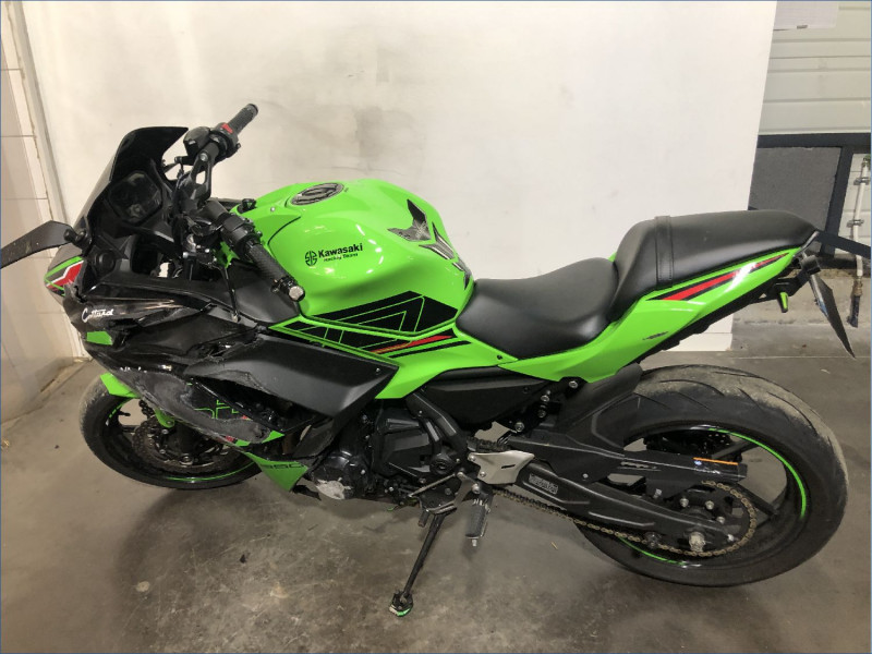 KAWASAKI 650 NINJA A2