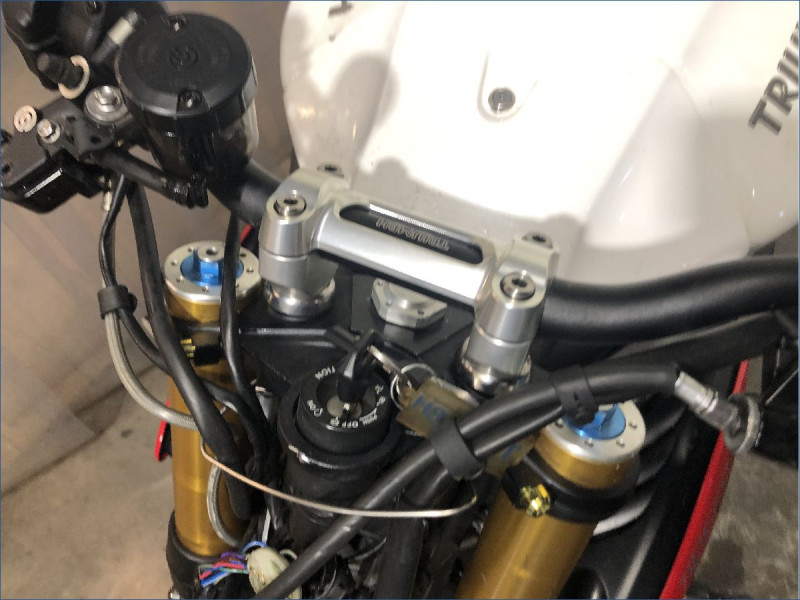 TRIUMPH 1050 SPEED TRIPLE R