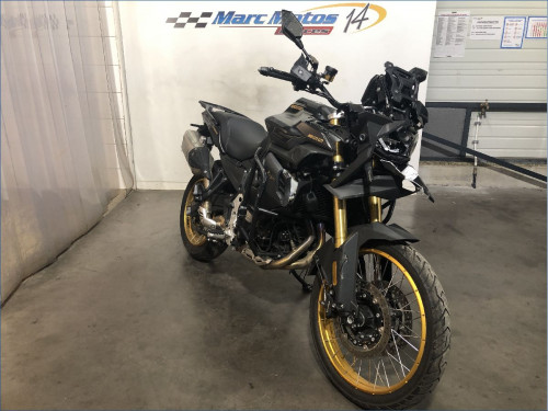 VOGE 900 DSX 