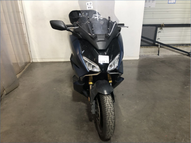 HONDA FORZA 750 