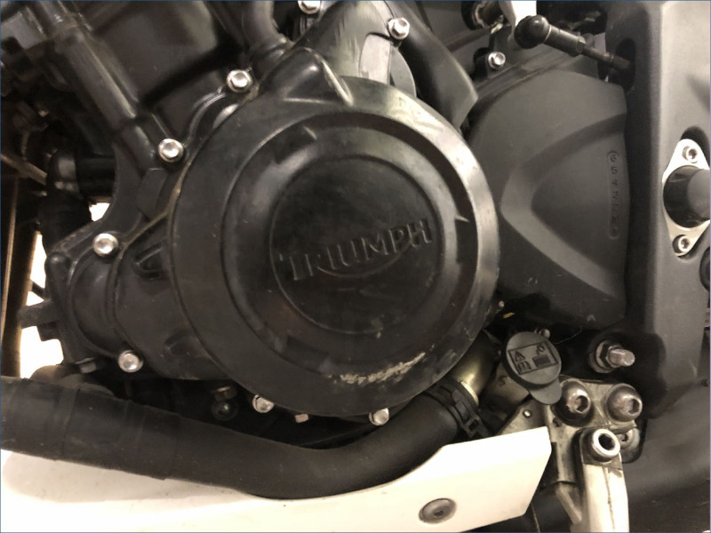 TRIUMPH 675 STREET TRIPLE 