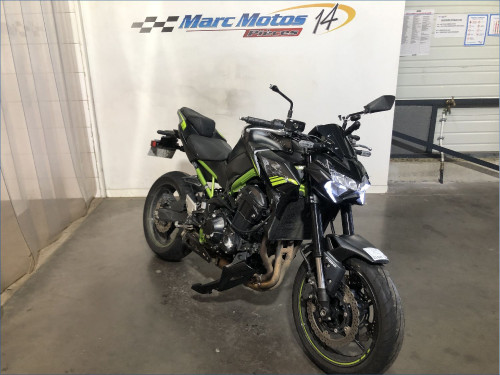 KAWASAKI Z900 