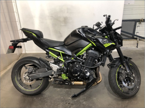 KAWASAKI Z900 