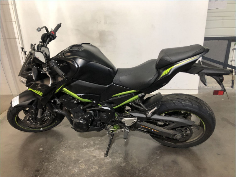 KAWASAKI Z900 