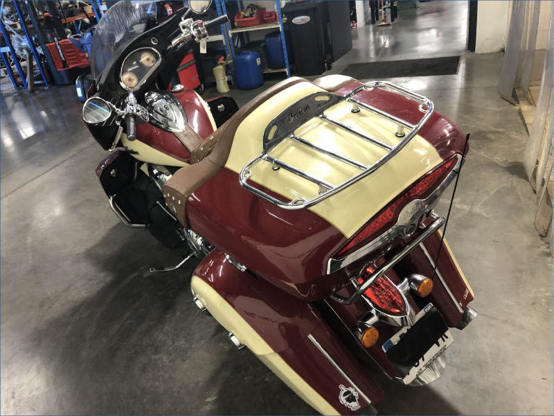 INDIAN 1811 ROADMASTER 