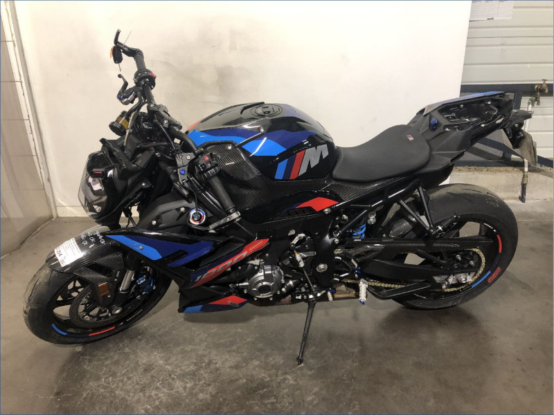 BMW M1000R 