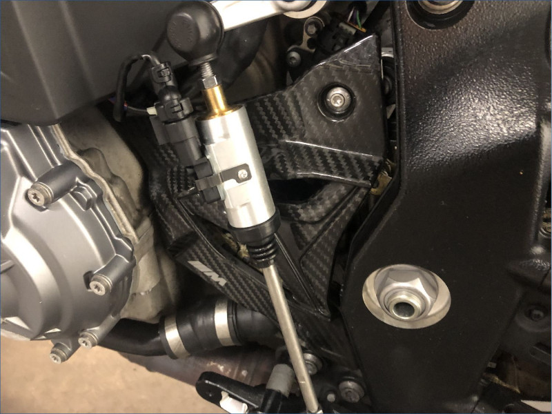 BMW M1000R 