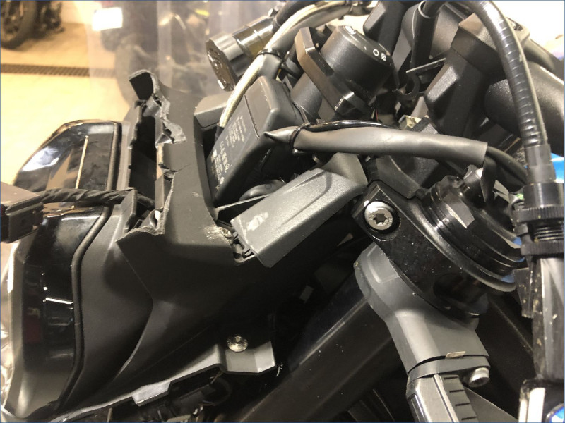 BMW M1000R 