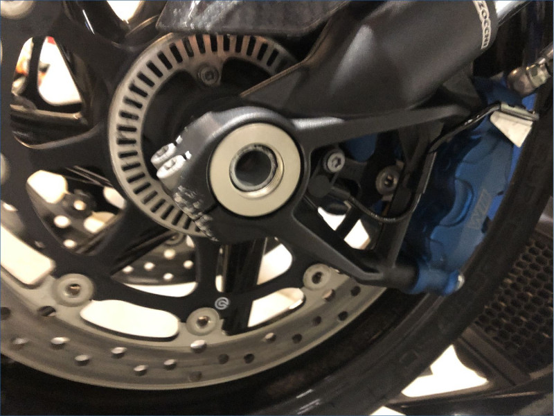 BMW M1000R 